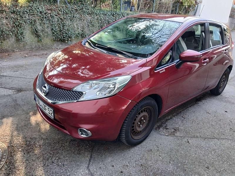 Gebraucht Nissan Note 90 PS (66 kW) 2013 Rot Kleinwagen