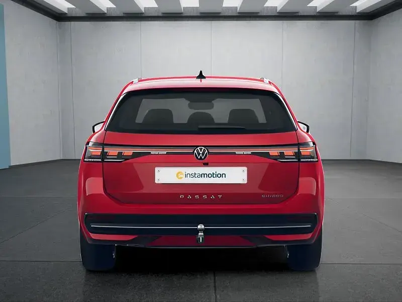 Gebraucht VW Passat 272 PS (200 kW) 2025 Rot Kombi