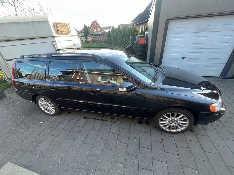 Używany Volvo V70 163 KM (119 kW) 2006 Czarny Kombi