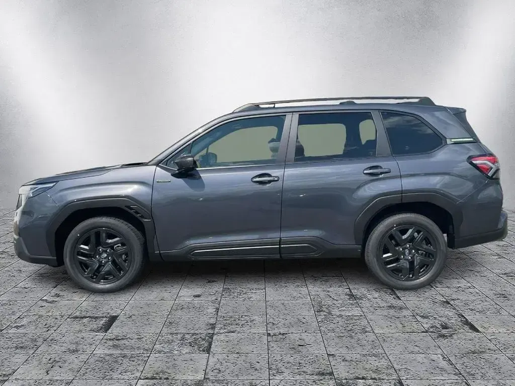 Neu Subaru Forester Exclusive+ 136 PS (100 kW) 2026 Magnetite gray SUV