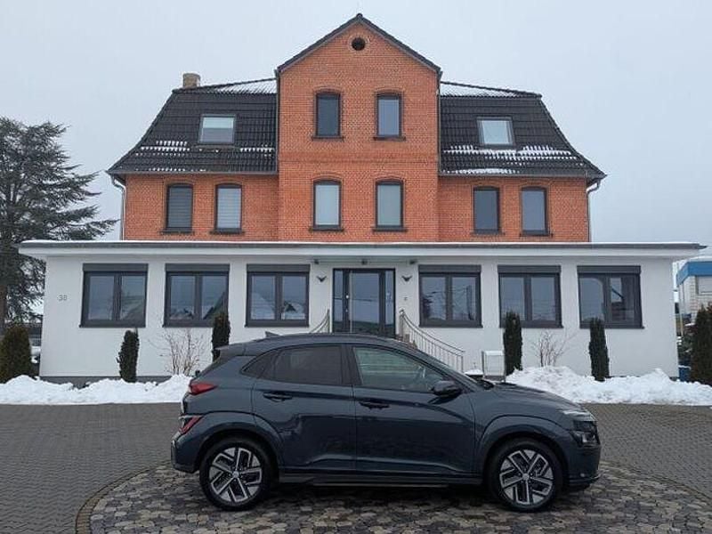 Gebraucht Hyundai Kona Edition 30+ 100 kW (136 PS) 2021 Blau SUV