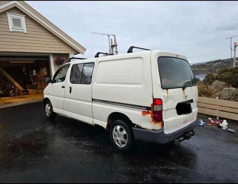 Gebraucht Toyota HiAce 102 PS (75 kW) 2007 Weiß Van / Kleinbus