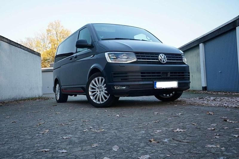Gebraucht VW T6 Comfortline 150 PS (110 kW) 2016 Grau Van