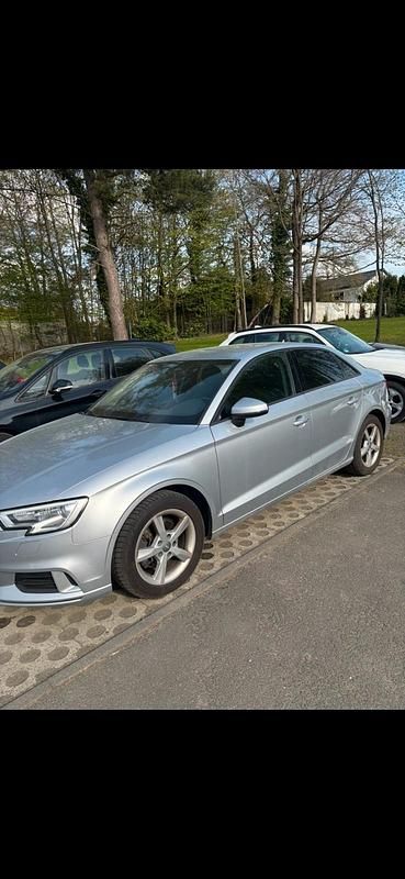 Second-hand Audi A3 116 CP (85 kW) 2018 Argintiu Berlinǎ