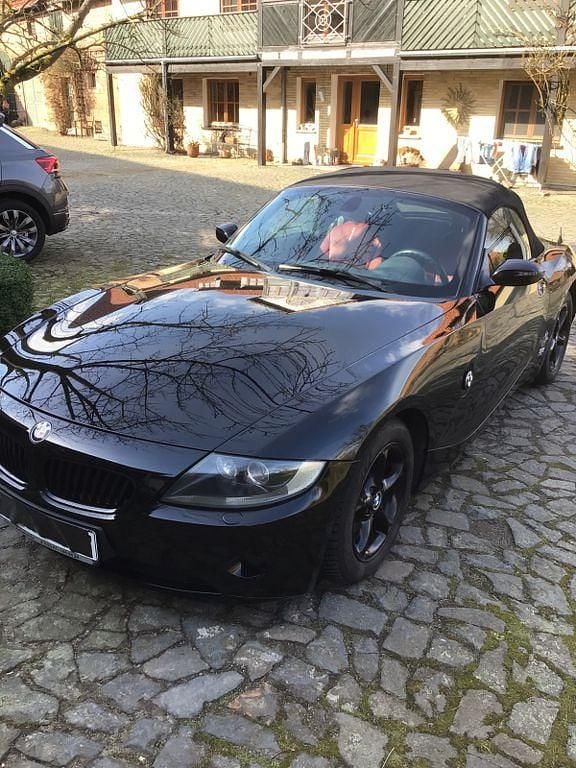 Gebraucht BMW Z4 Sport Line 170 PS (125 kW) 2004 Schwarz Cabrio
