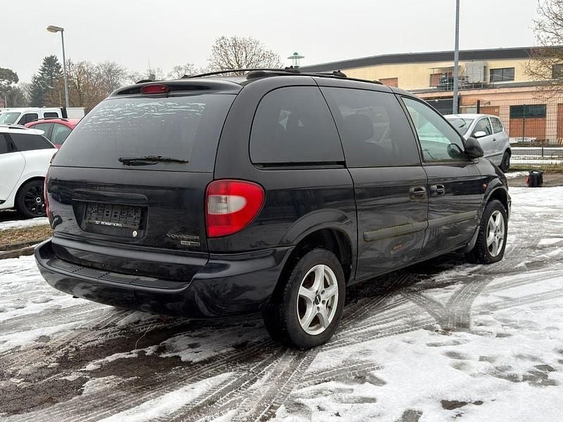 Gebraucht Chrysler Voyager 150 PS (110 kW) 2006 Schwarz Van / Kleinbus