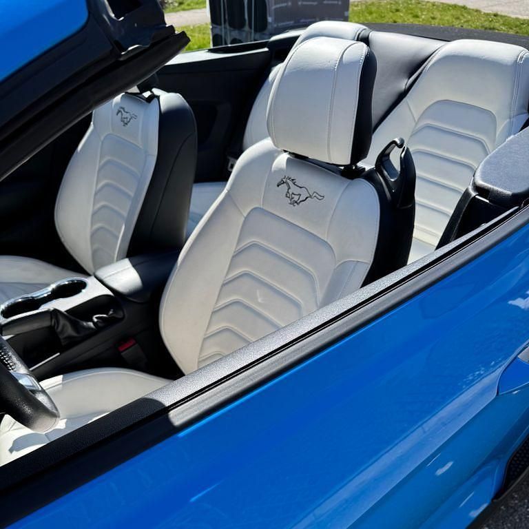 Gebraucht Ford Mustang 305 PS (224 kW) 2017 Blau Cabrio
