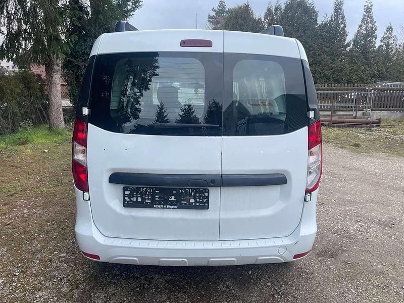 Gebraucht Dacia Dokker 116 PS (85 kW) 2017 Weiß Van / Kleinbus