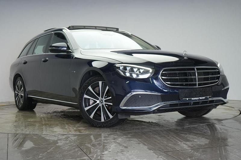 Gebraucht Mercedes E300 Exclusive 194 PS (142 kW) 2021 Blau Limousine