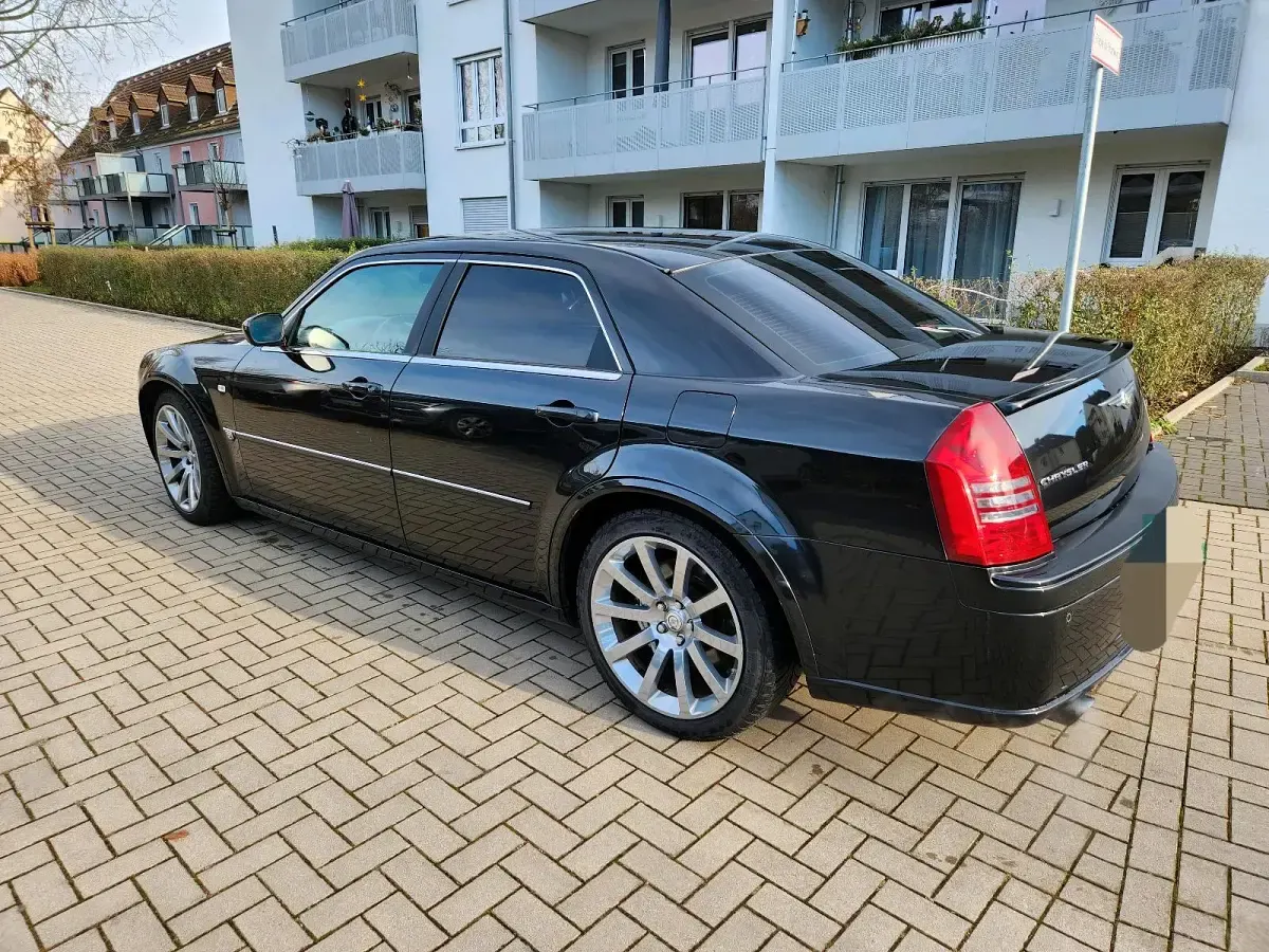 Usado Chrysler 300C 431 CV (317 kW) 2006 Negro Berlina