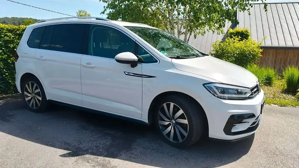 Gebraucht VW Touran Highline 150 PS (110 kW) 2017 Weiß Van / Kleinbus