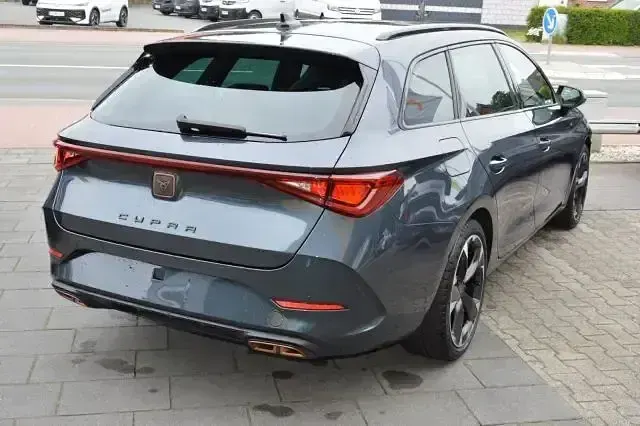 Gebraucht Cupra Leon 204 PS (150 kW) 2023 Grau Limousine