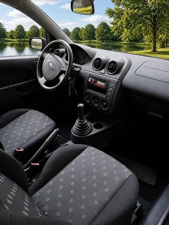 Gebraucht Ford Fiesta 80 PS (58 kW) 2005 Schwarz Kleinwagen