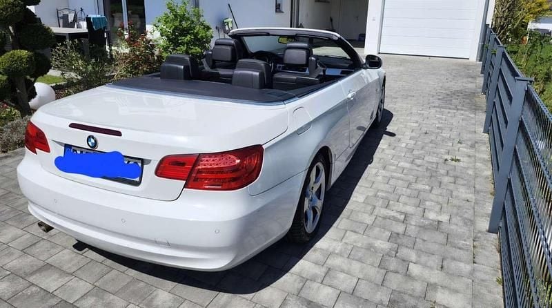 Gebraucht BMW 320 Cabriolet 184 PS (135 kW) 2012 Weiß Cabrio