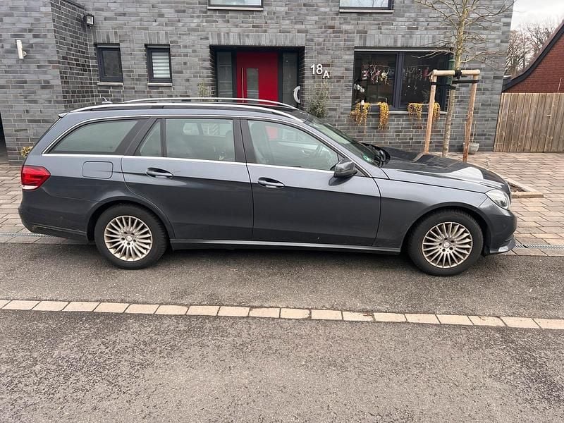 Gebraucht Mercedes E200 136 PS (100 kW) 2014 Grau Kombi