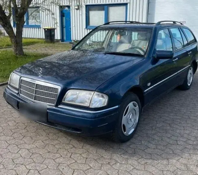 Gebraucht Mercedes C180 Elegance 122 PS (89 kW) 1997 Blau Limousine