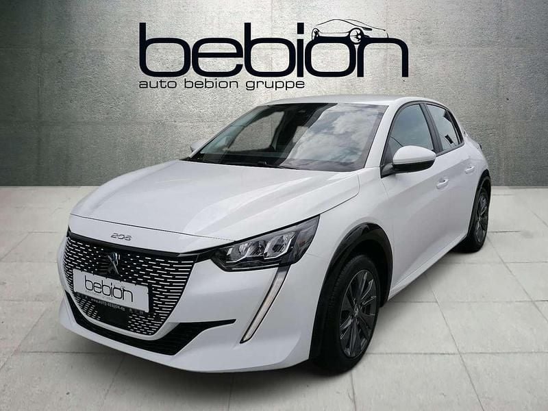 Schneeweiss Gebraucht 2021 Peugeot e-208 Active Kleinwagen | 14.680 € (Fairer Preis) - Bild 1/4