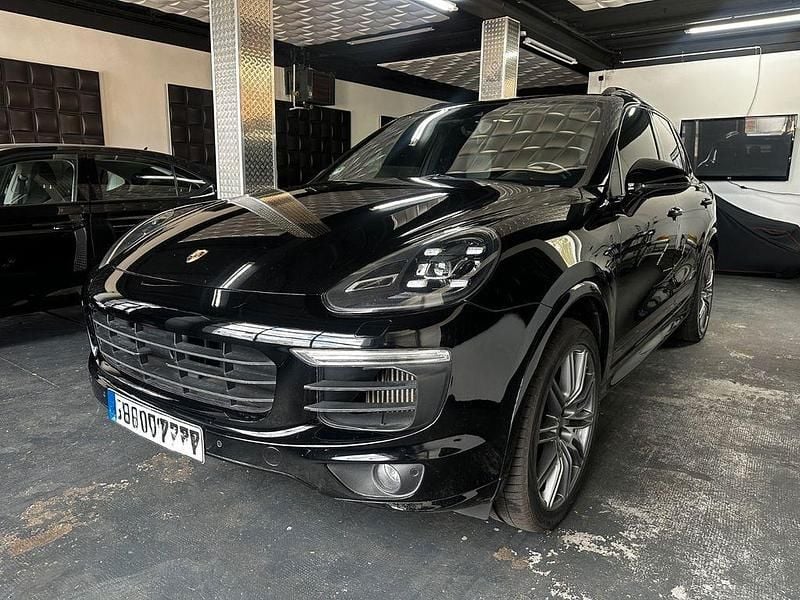 Schwarz Gebraucht 2017 Porsche Cayenne S Platinum Edition SUV | 57.000 € - Bild 1/4