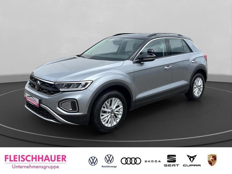 Silber Gebraucht 2023 VW T-Roc Life SUV | 21.390 € (Guter Preis) - Bild 1/4