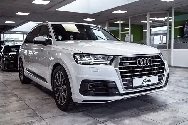 Usata Audi Q7 Design 272 CV (200 kW) 2015 Bianco SUV