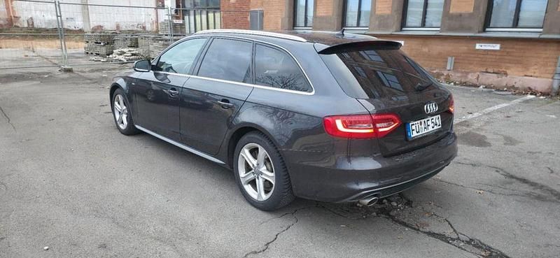 Gebraucht Audi A4 S-Line 204 PS (150 kW) 2013 Braun Kombi