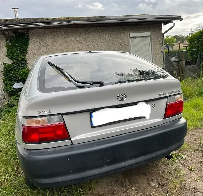 Gebraucht Toyota Corolla XLi 88 PS (64 kW) 1992 Silber Kleinwagen
