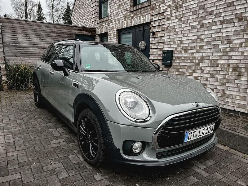 Grau Gebraucht 2017 Mini Cooper D Clubman Kombi | 15.250 € (Fairer Preis) - Bild 1/4