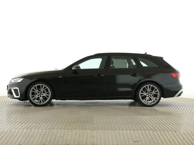 Gebraucht Audi A4 S-Line 204 PS (150 kW) 2022 Mythosschwarz Kombi