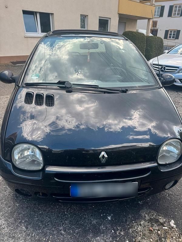 Second-hand Renault Twingo 75 CP (55 kW) 2004 Negru Hatchback