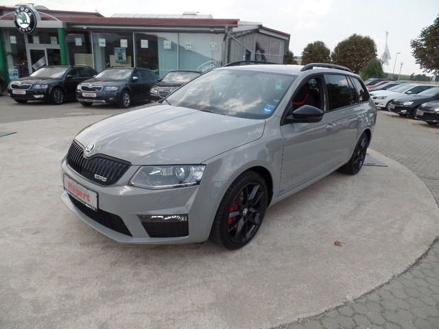 Grau Gebraucht 2016 Skoda Octavia RS Kombi | 29.390 € - Bild 1/4