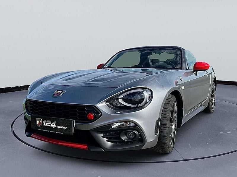 Grau Gebraucht 2017 Abarth 124 Spider Cabrio | 25.750 € (Fairer Preis) - Bild 1/4