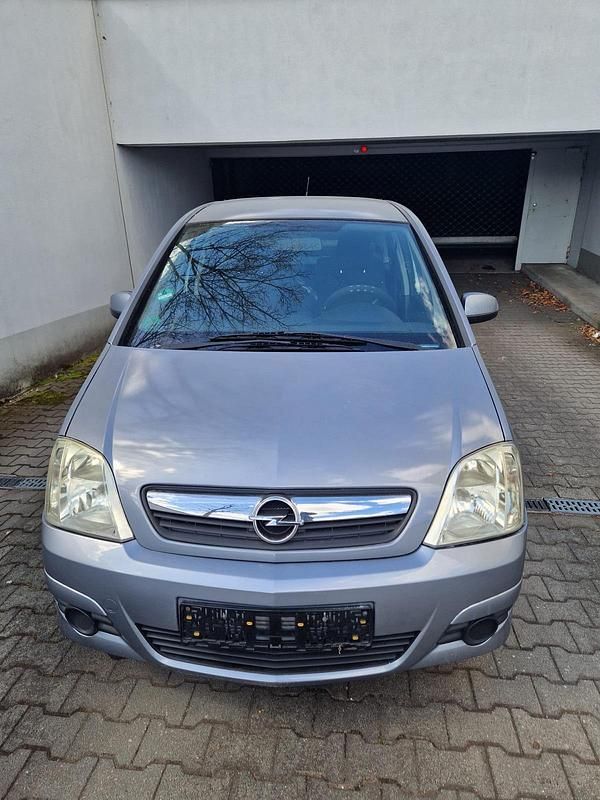 Gebraucht Opel Meriva 86 PS (63 kW) 2006 Silber Van / Kleinbus