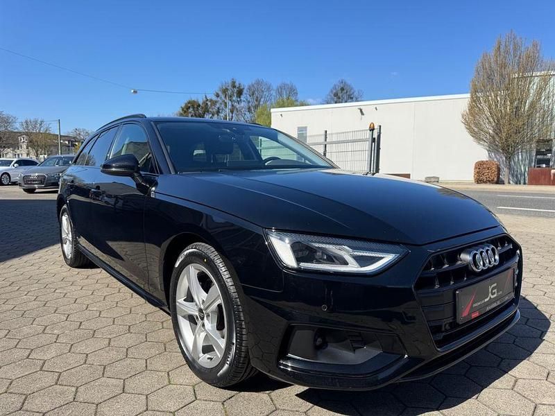 Gebraucht Audi A4 Advanced 150 PS (110 kW) 2023 Schwarz Kombi