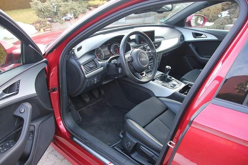 Gebraucht Audi A6 Ambiente 204 PS (150 kW) 2012 Rot Limousine