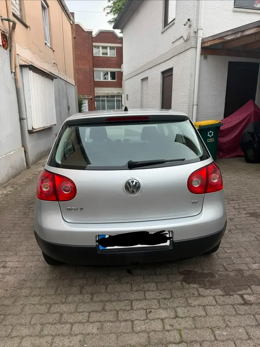 Gebraucht VW Golf V 102 PS (75 kW) 2007 Silber Kleinwagen