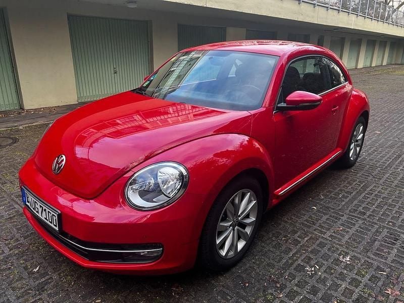 Rot Gebraucht 2012 VW Beetle Design Limousine | 8.000 € (Guter Preis) - Bild 1/4