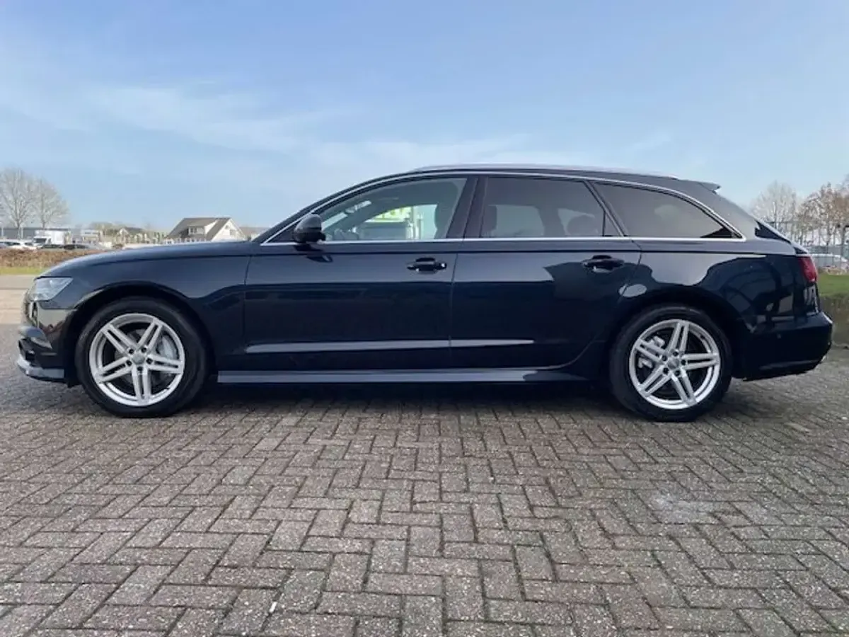Gebraucht Audi A6 S-Line 190 PS (139 kW) 2017 Blauschwarz Kombi