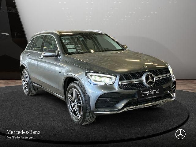 Gebraucht Mercedes GLC300e 320 PS (235 kW) 2020