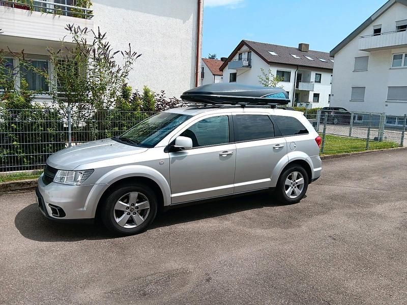Gebraucht Fiat Freemont 140 PS (102 kW) 2012 Silber SUV