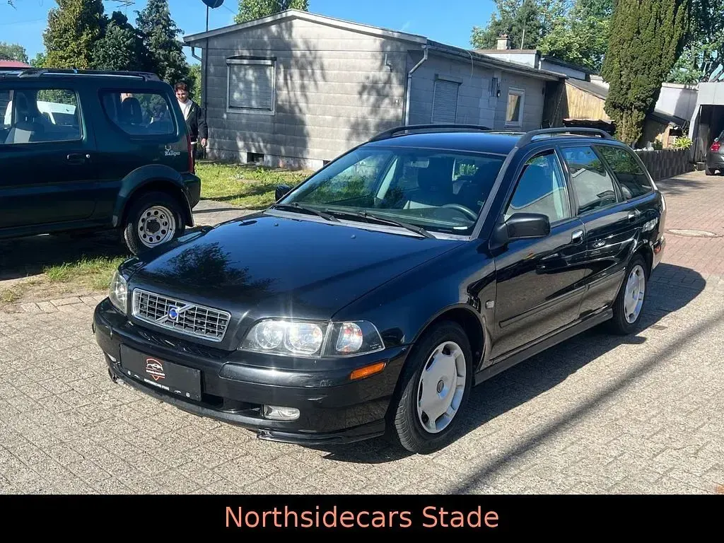 Gebraucht Volvo V40 Standard 122 PS (89 kW) 2004 Schwarz Kombi