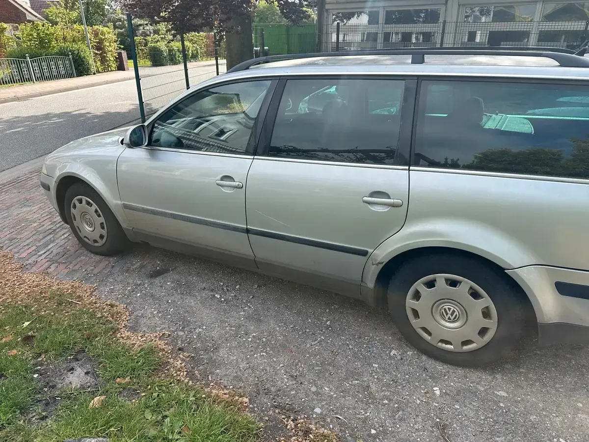 Gebraucht VW Passat 130 PS (95 kW) 2004 Silber Kombi