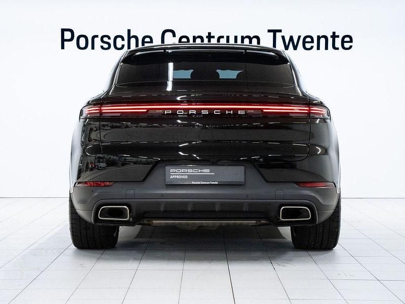 Gebraucht Porsche Cayenne 470 PS (345 kW) 2024 Schwarz SUV
