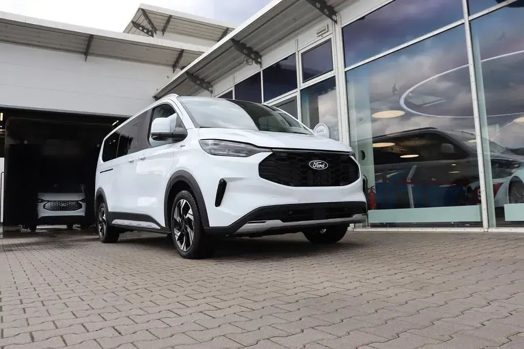 Ny Ford Tourneo Active 170 HK (125 kW) 2026 Hvid MPV