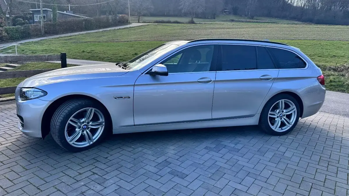 Second-hand BMW 520 Performance 184 CP (135 kW) 2013 Argintiu Break