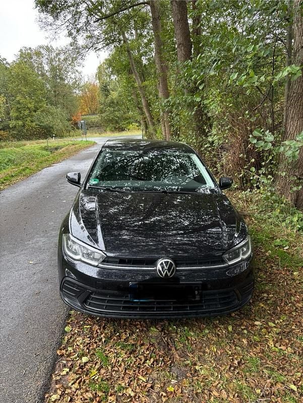 Gebraucht VW Polo Life 95 PS (69 kW) 2022 Schwarz Kleinwagen