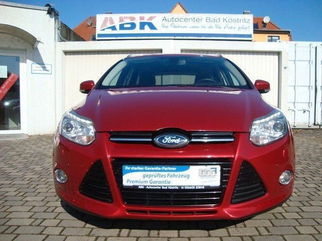 Gebraucht Ford Focus Titanium 150 PS (110 kW) 2012 Rot Kombi