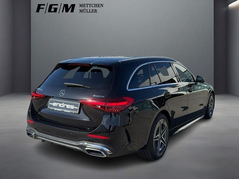 Gebraucht Mercedes C300e Advanced 197 PS (144 kW) 2024 Obsidianschwarz  metalliclack Kombi