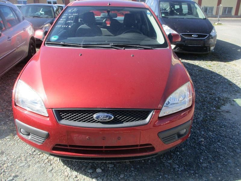 Orange Gebraucht 2008 Ford Focus Ambiente Limousine | 2.300 € (Guter Preis) - Bild 1/4