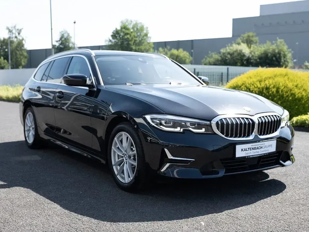 Gebraucht BMW 330 Luxury Line 286 PS (210 kW) 2022 Schwarz Kombi