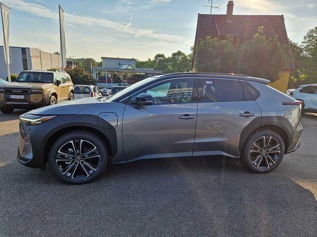 Neu Toyota bZ4X Lounge 150 kW (204 PS) 2025 Palladium silber SUV